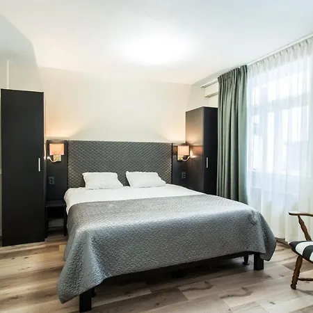 Hotel Nieuw Minerva 3*